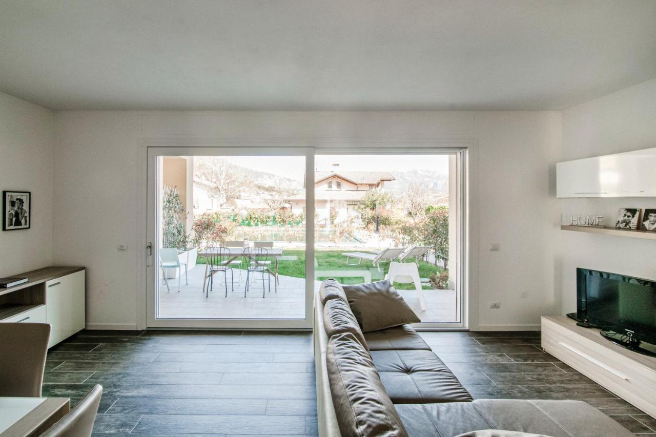 Апартаменты Silvia Lenno House - The House Of Travelers Экстерьер фото